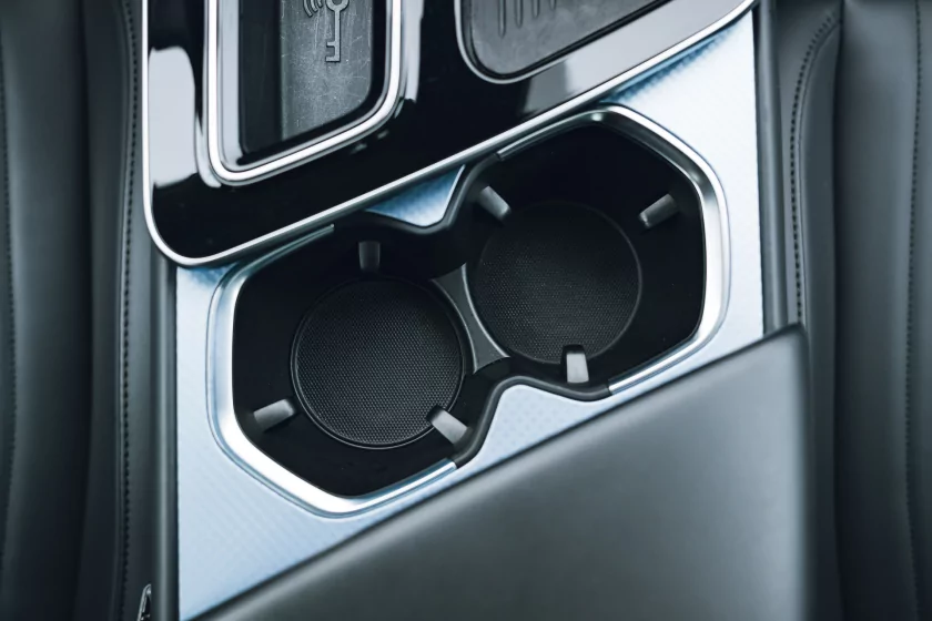 Тестирую автомобиль в базовой комплектации, а не с «полным фаршем». Обзор Bestune T90 — Знакомство. 25