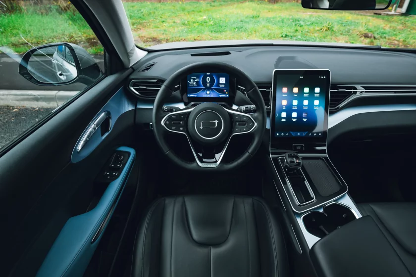 Тестирую автомобиль в базовой комплектации, а не с «полным фаршем». Обзор Bestune T90 — Знакомство. 32