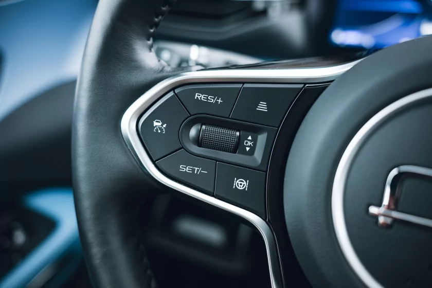 Тестирую автомобиль в базовой комплектации, а не с «полным фаршем». Обзор Bestune T90 — Знакомство. 39