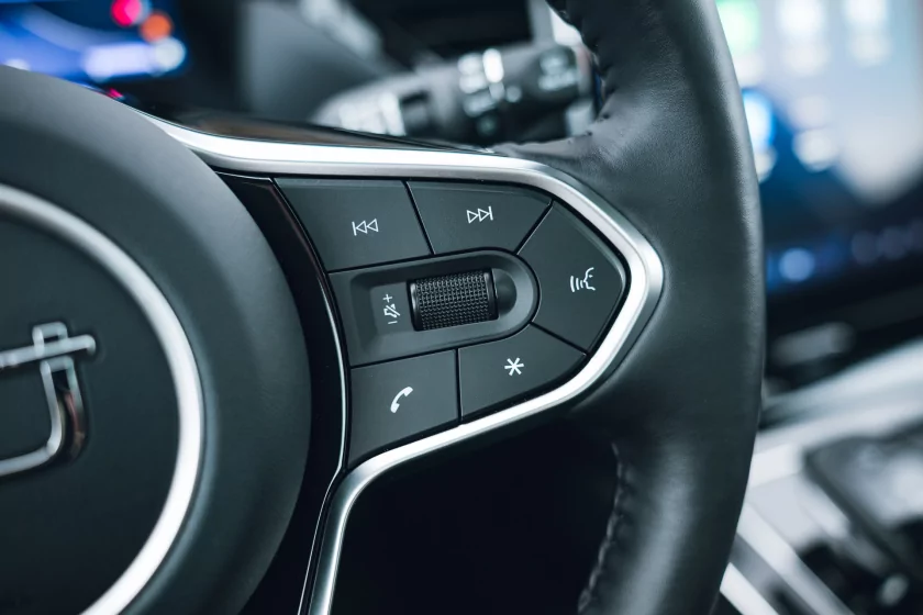 Тестирую автомобиль в базовой комплектации, а не с «полным фаршем». Обзор Bestune T90 — Знакомство. 40