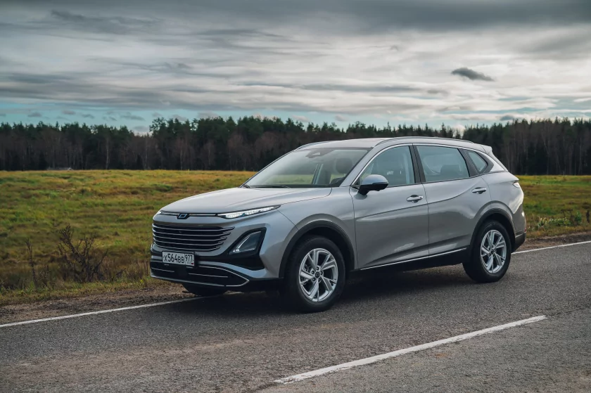 Тестирую автомобиль в базовой комплектации, а не с «полным фаршем». Обзор Bestune T90 — В путь. 1