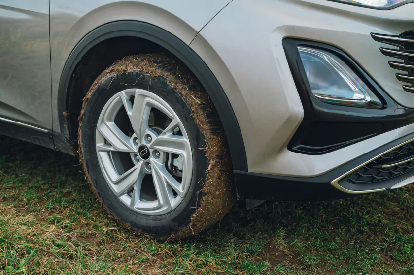 Тестирую автомобиль в базовой комплектации, а не с «полным фаршем». Обзор Bestune T90 — Отзыв. 3