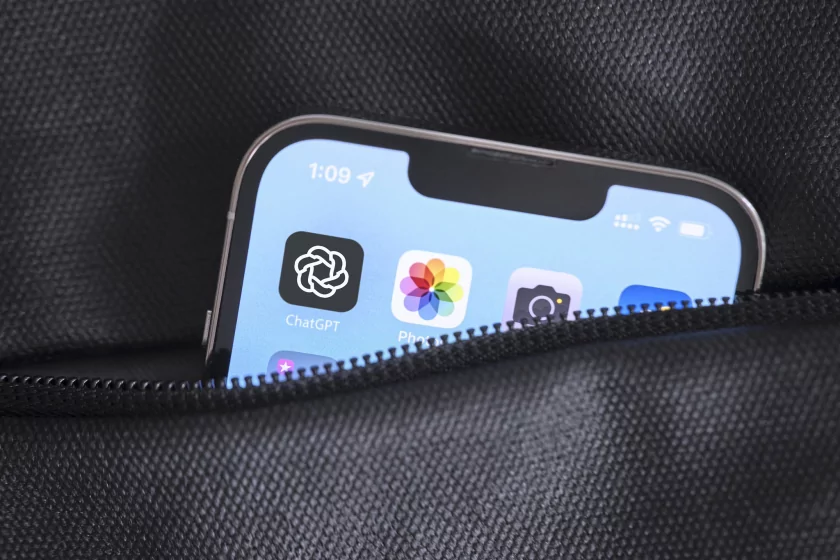 OpenAI запускает групповые чаты в ChatGPT по всему миру