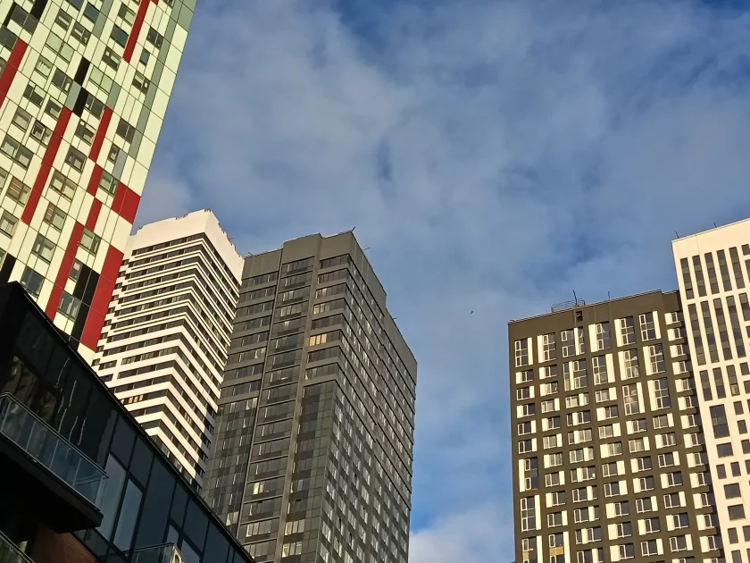 Обзор OPPO A6 Pro с большой автономностью и правильным балансом характеристик