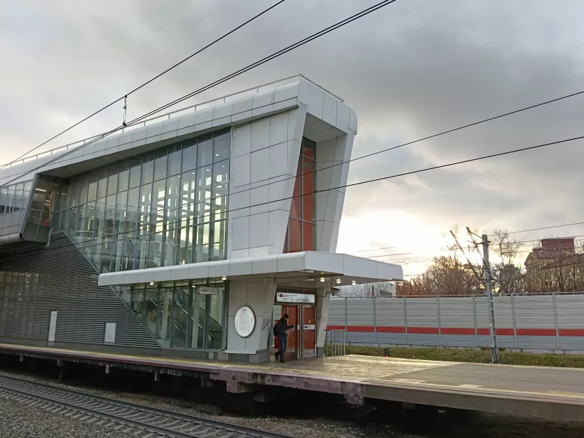 Обзор OPPO A6 Pro с большой автономностью и правильным балансом характеристик