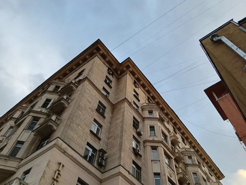 Обзор OPPO A6 Pro с большой автономностью и правильным балансом характеристик