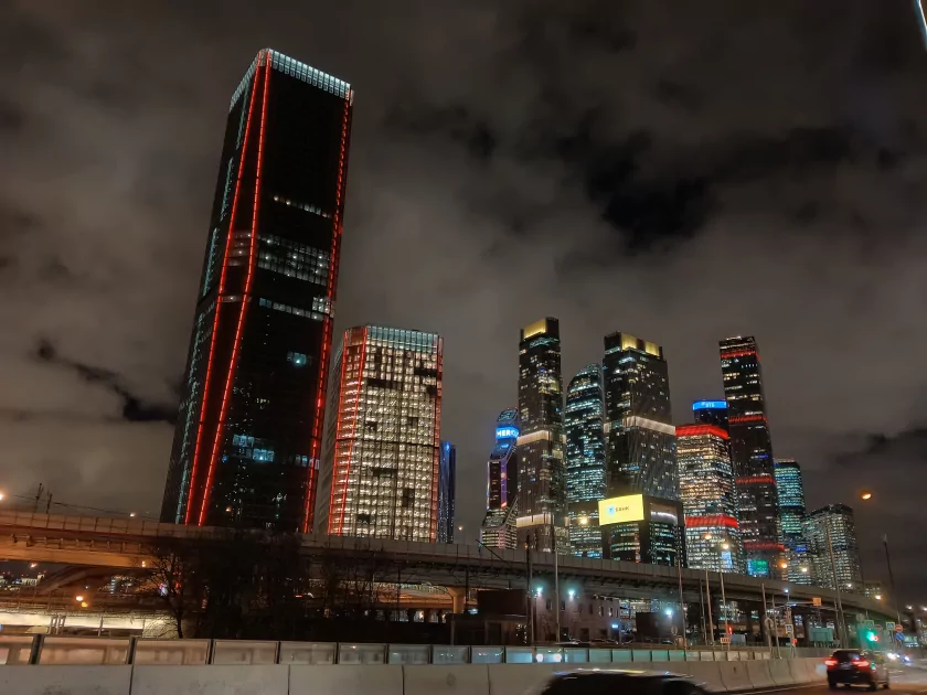 Обзор OPPO A6 Pro с большой автономностью и правильным балансом характеристик