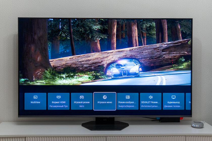 165 Гц, ИИ-апскейлер и MiniLED Pro: обзор умного телевизора Hisense 65U8Q — Дизайн корпуса. 1