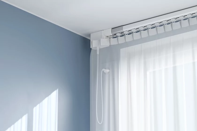 Эмби-лампа, карниз и терморегулятор: Яндекс представил новые устройства умного дома