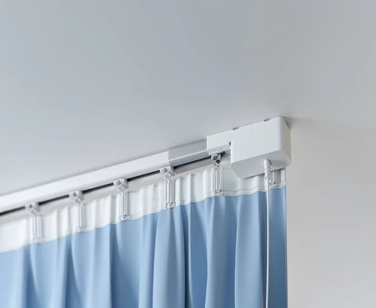 Эмби-лампа, карниз и терморегулятор: Яндекс представил новые устройства умного дома