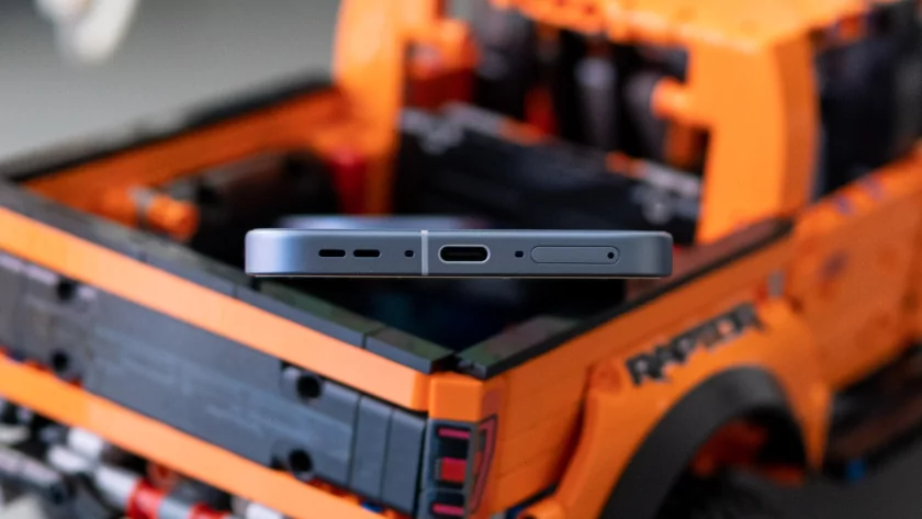 Ловким движением круг превращается в квадрат. Обзор realme GT 8 Pro с кастомизируемым блоком камер — Дизайн. 4