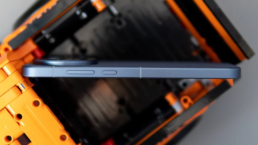 Ловким движением круг превращается в квадрат. Обзор realme GT 8 Pro с кастомизируемым блоком камер — Дизайн. 5