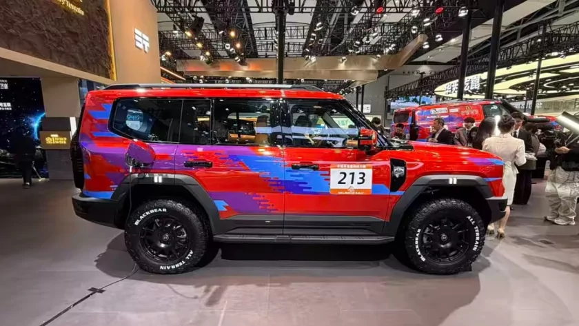 И в пустыню, и в воду: представлен первый внедорожник Jetour — G700