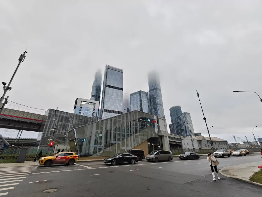 Обзор iQOO 15: доказывает, что хороший флагманский смартфон не должен быть излишне дорогим — Камеры. 7