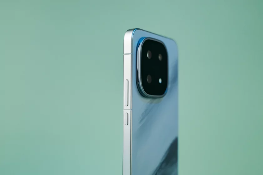 Обзор iQOO 15: доказывает, что хороший флагманский смартфон не должен быть излишне дорогим — Отзыв. 3