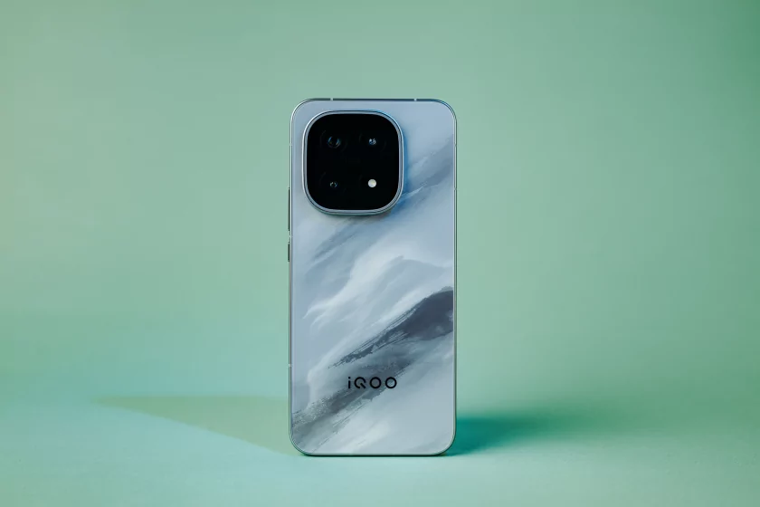 Обзор iQOO 15: доказывает, что хороший флагманский смартфон не должен быть излишне дорогим — Отзыв. 1