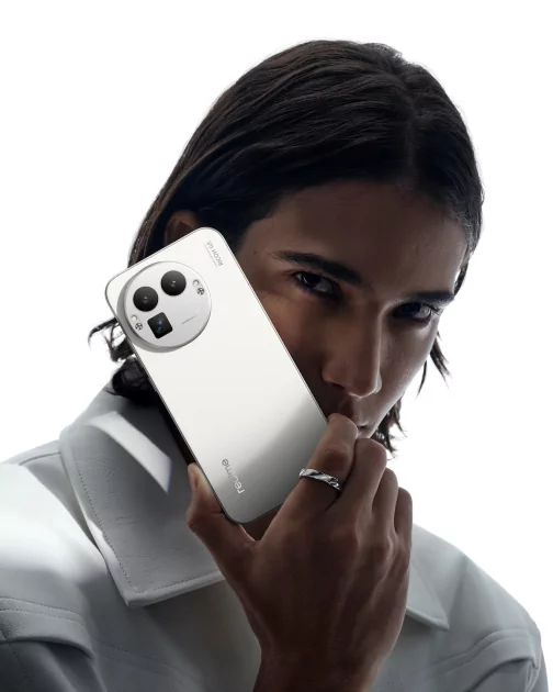 В России стартовали продажи realme GT 8 Pro: с ёмкой батареей и камерой RICOH