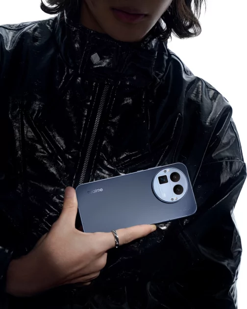 В России стартовали продажи realme GT 8 Pro: с ёмкой батареей и камерой RICOH