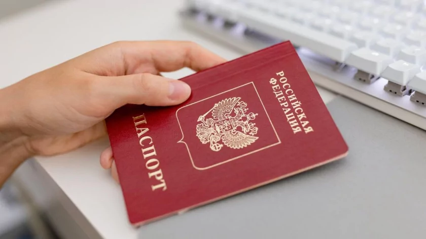 В Общественной палате одобрили идею замены бумажного паспорта электронным