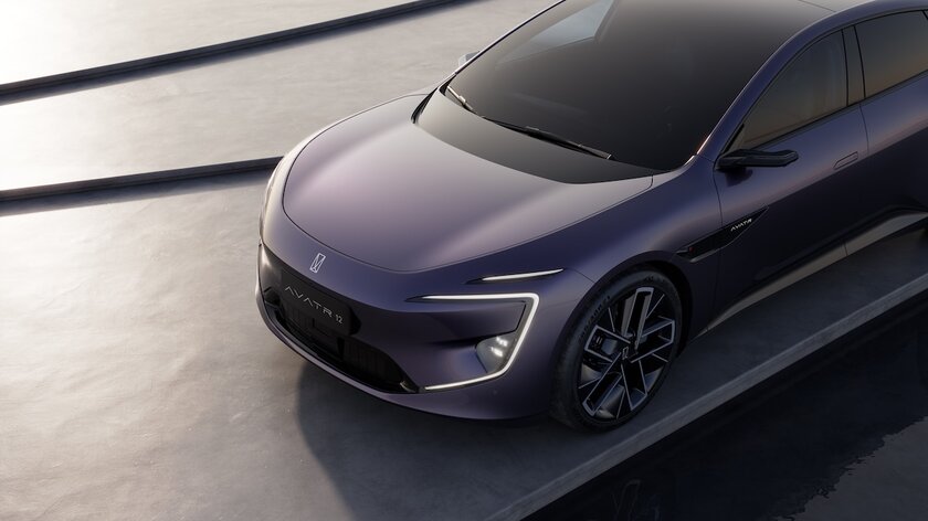 В России стартовали продажи люксового электрокара AVATR 12