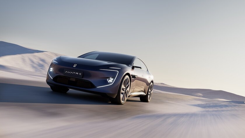В России стартовали продажи люксового электрокара AVATR 12