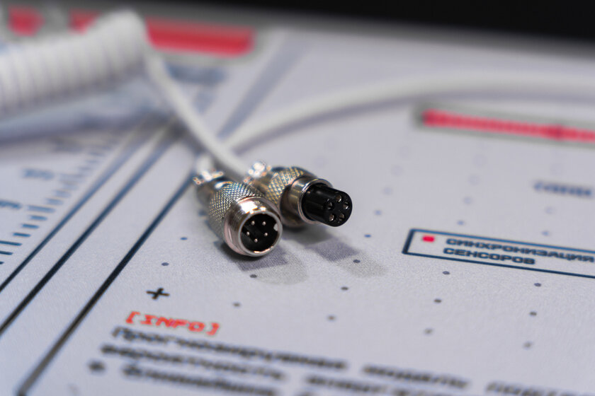 Геймерская клавиатура из алюминия, которую нельзя купить: обзор TORNADO MAX ENERGY x Дарк Проджект — КОмплект поставки. 4