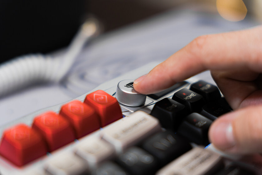 Геймерская клавиатура из алюминия, которую нельзя купить: обзор TORNADO MAX ENERGY x Дарк Проджект — Дизайн корпуса. 4