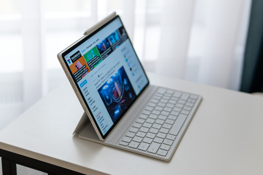 Новогодние подарки из мира высоких технологий: выбираем интересные гаджеты HUAWEI