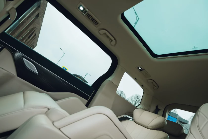 Левитирующее кресло и 7,4 литра расхода: тестирую китайский Wey 80