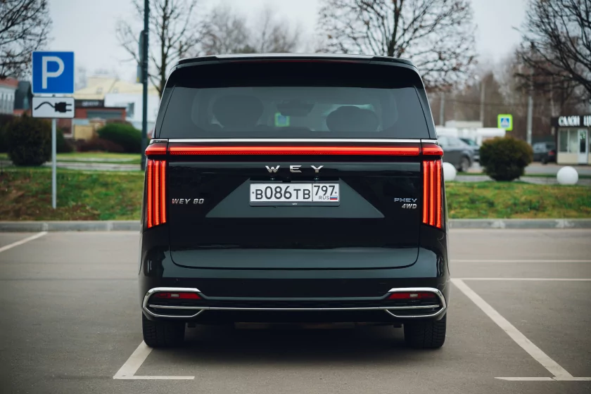 Левитирующее кресло и 7,4 литра расхода: тестирую китайский Wey 80 — Знакомство. 5