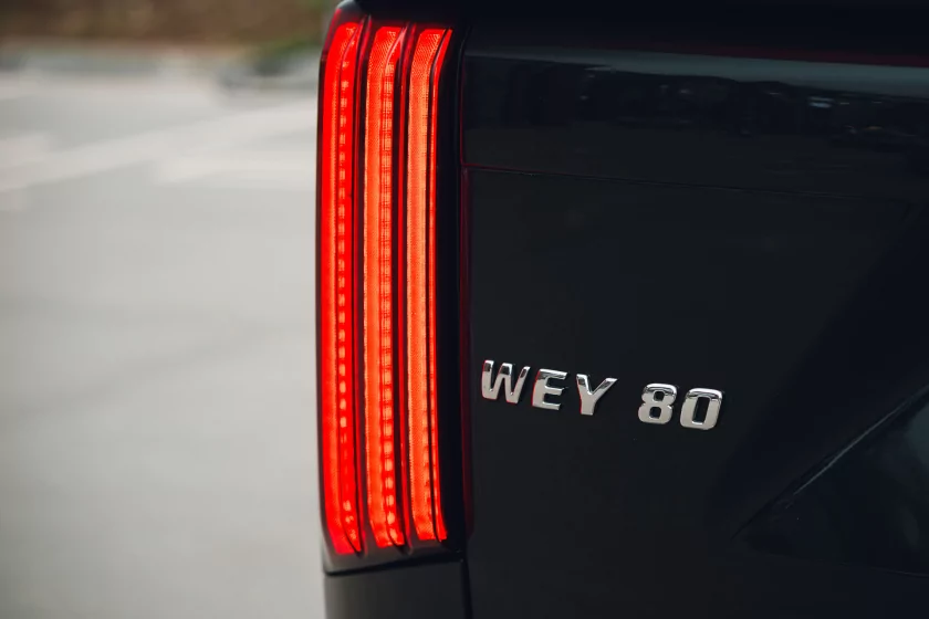 Левитирующее кресло и 7,4 литра расхода: тестирую китайский Wey 80 — Знакомство. 6