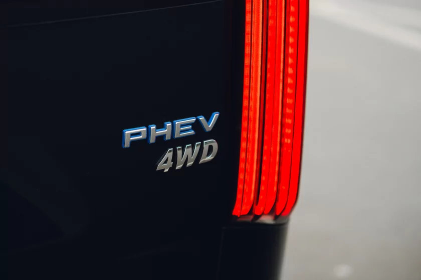 Левитирующее кресло и 7,4 литра расхода: тестирую китайский Wey 80 — Знакомство. 7