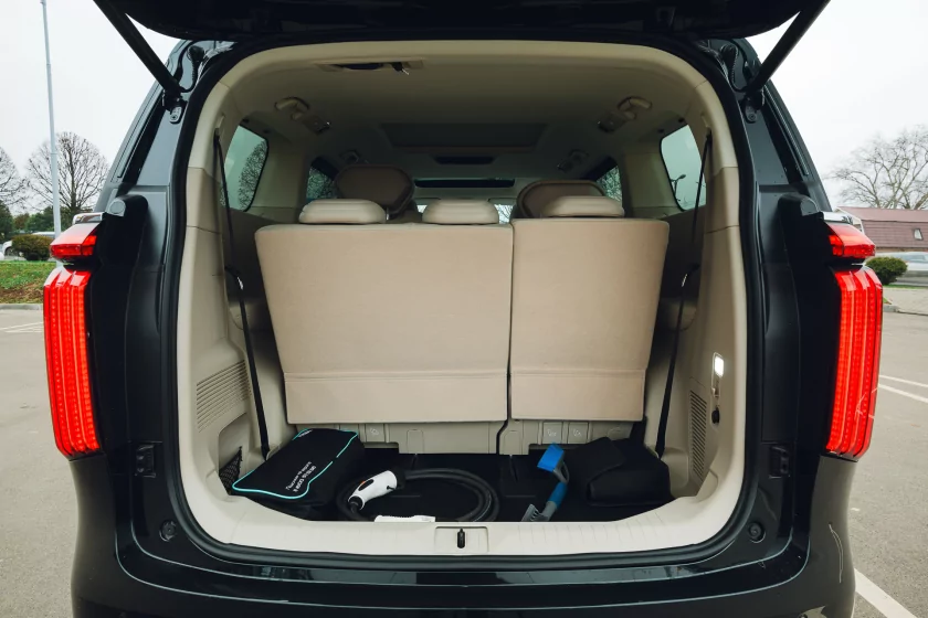 Левитирующее кресло и 7,4 литра расхода: тестирую китайский Wey 80 — Знакомство. 14