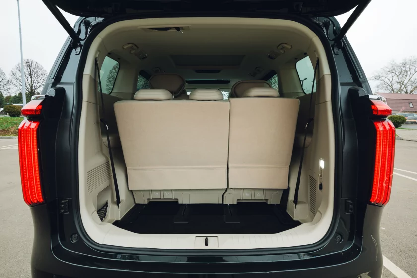 Левитирующее кресло и 7,4 литра расхода: тестирую китайский Wey 80 — Знакомство. 15