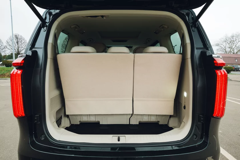 Левитирующее кресло и 7,4 литра расхода: тестирую китайский Wey 80 — Знакомство. 16