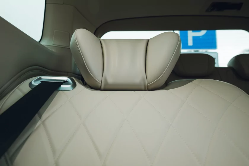 Левитирующее кресло и 7,4 литра расхода: тестирую китайский Wey 80 — Знакомство. 26