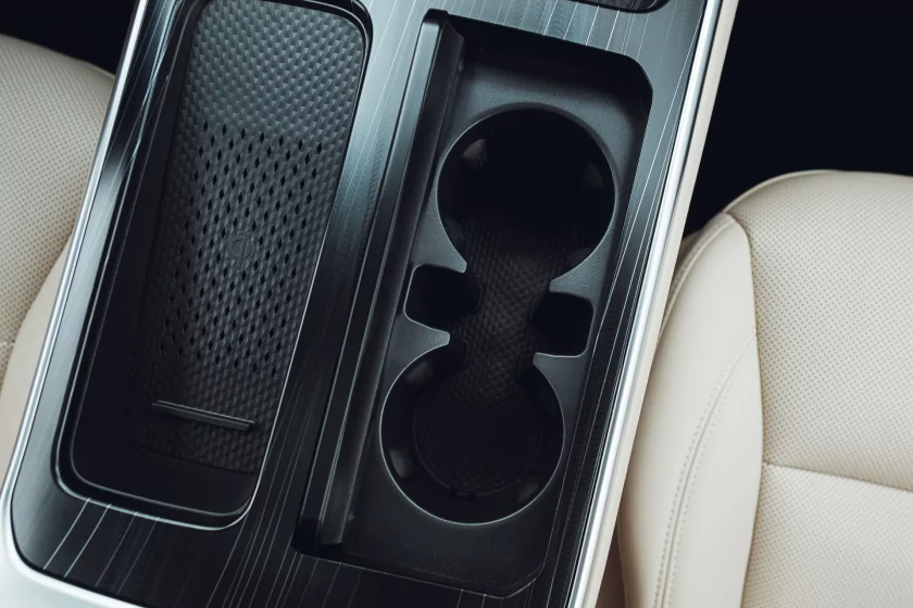 Левитирующее кресло и 7,4 литра расхода: тестирую китайский Wey 80 — Знакомство. 33