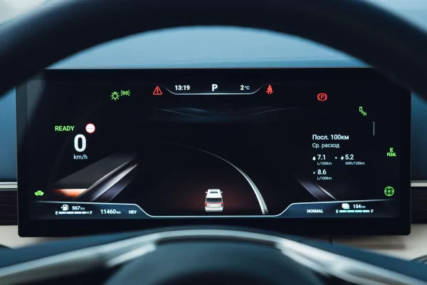 Левитирующее кресло и 7,4 литра расхода: тестирую китайский Wey 80 — Знакомство. 65