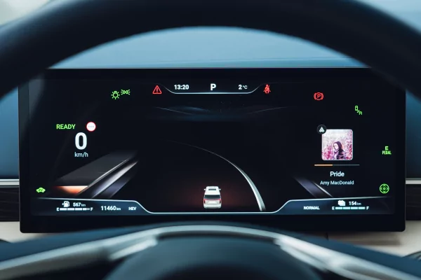 Левитирующее кресло и 7,4 литра расхода: тестирую китайский Wey 80 — Знакомство. 70