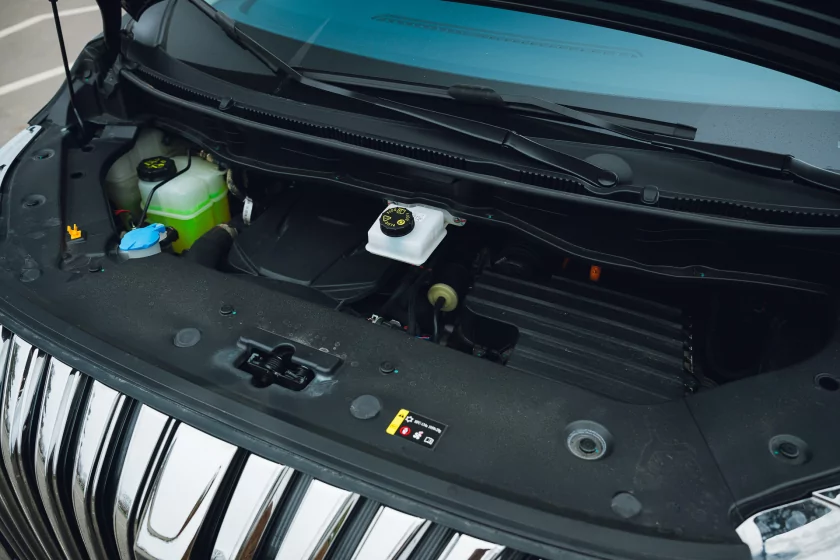 Левитирующее кресло и 7,4 литра расхода: тестирую китайский Wey 80 — В путь. 3