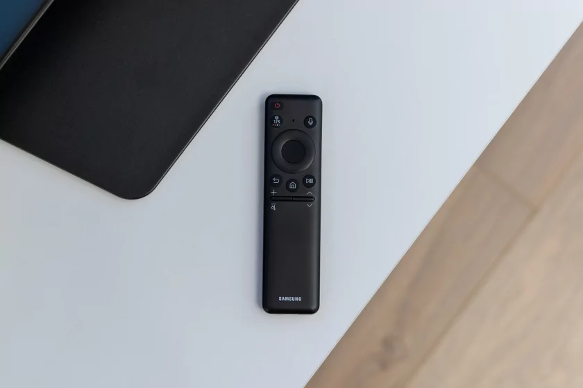 Обзор Samsung Neo QLED QN90F: небольшое обновление большого телевизора — Что изменилось внешне. 2