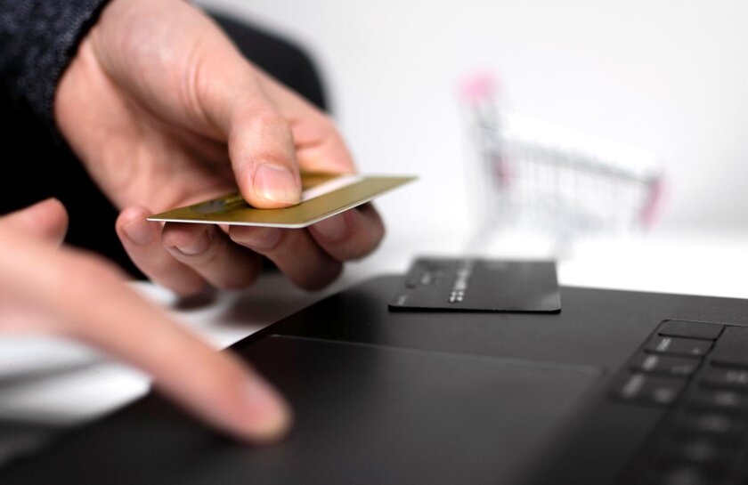 Данные по денежным переводам будут доступны Росфинмониторингу — президент России подписал закон