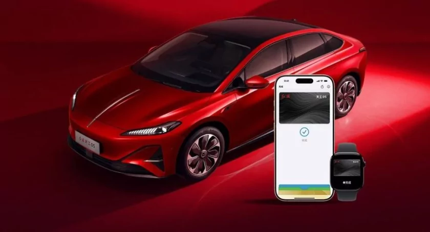 iPhone и Apple Watch вместо ключа: в седане HONGQI Tiangong 05 появилась новая функция