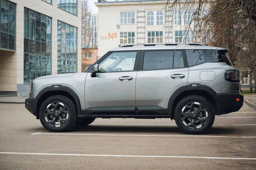 Выглядит как джип, пьет бензин как джип — но это кроссовер. Обзор Jetour T1 в российских реалиях — Знакомство. 2