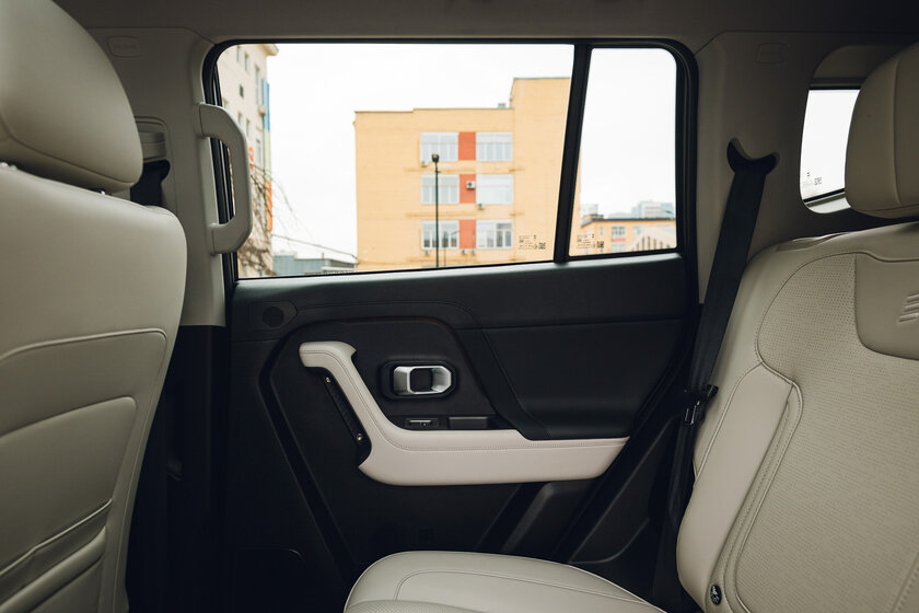 Выглядит как джип, пьет бензин как джип — но это кроссовер. Обзор Jetour T1 в российских реалиях — Знакомство. 21