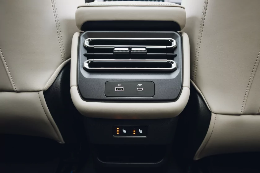 Выглядит как джип, пьет бензин как джип — но это кроссовер. Обзор Jetour T1 в российских реалиях — Знакомство. 23