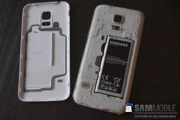 Samsung GALAXY S5 Mini: живые фотографии и технические характеристики