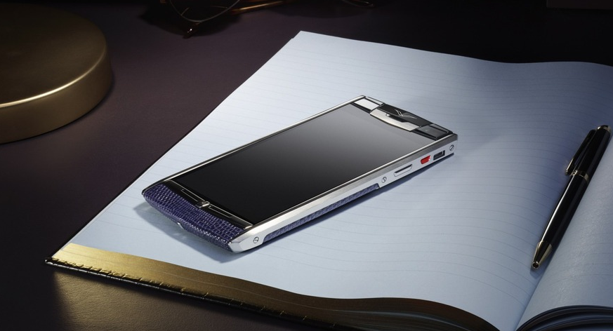 Официально представлен телефон премиум класа - Vertu Signature Touch