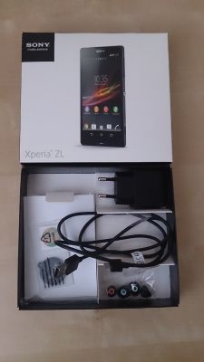 Капризная японочка или обзор Sony Xperia ZL