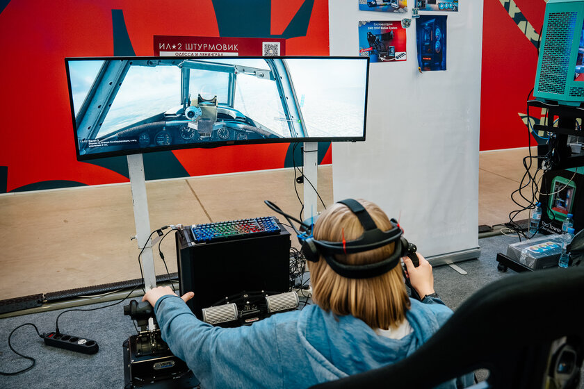 Косплей, яркое железо и видеоигры: как прошёл легендарный «Игромир 2025»